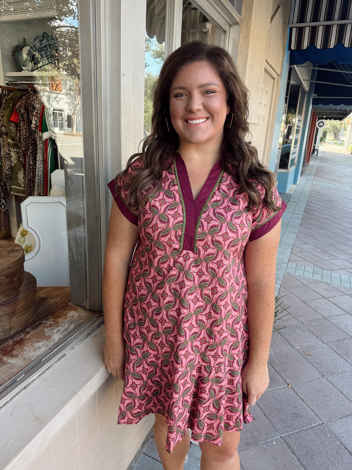 Pretty in Wine Floral Plus Mini