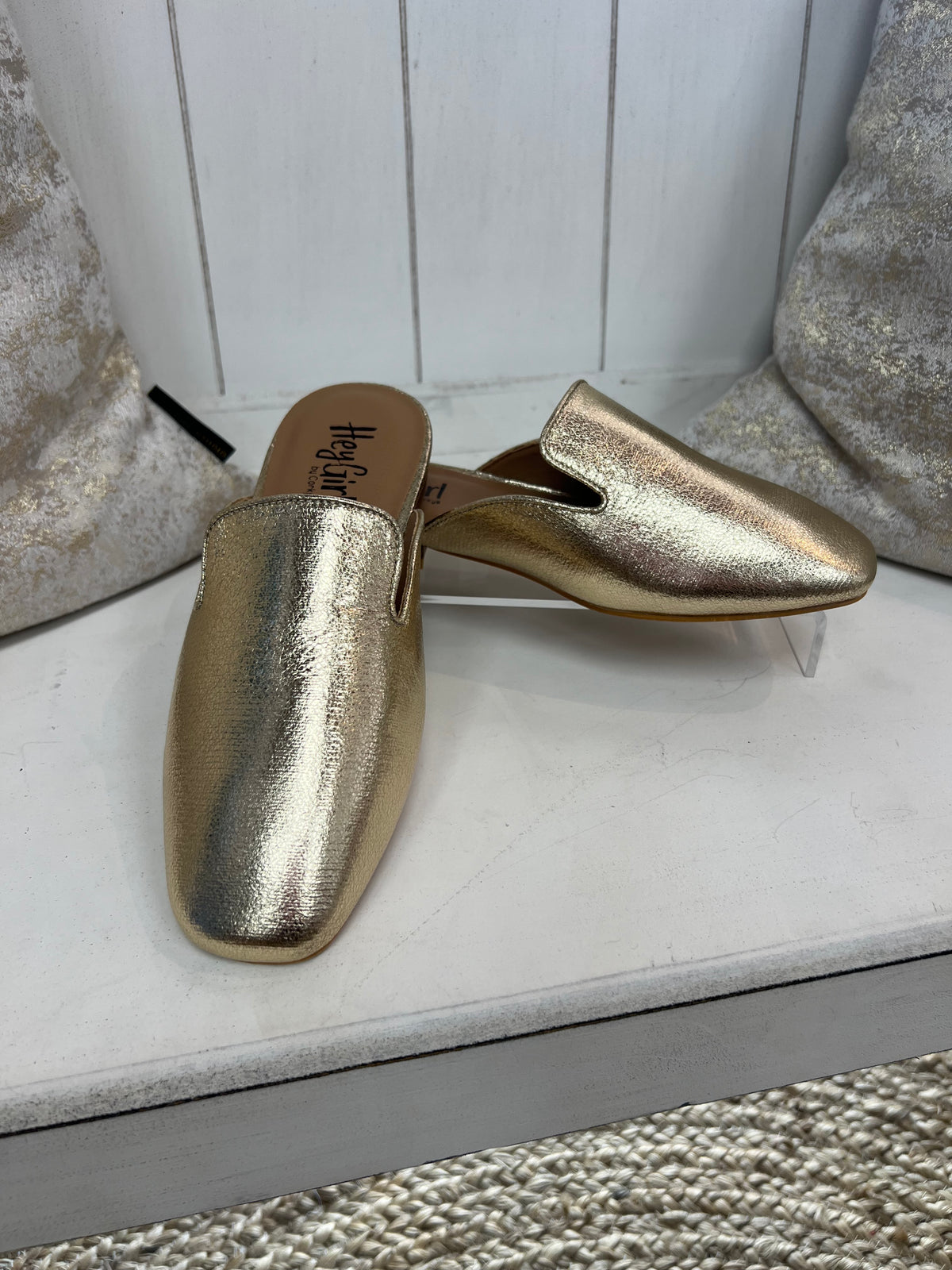 Spotlight Mule in Gold