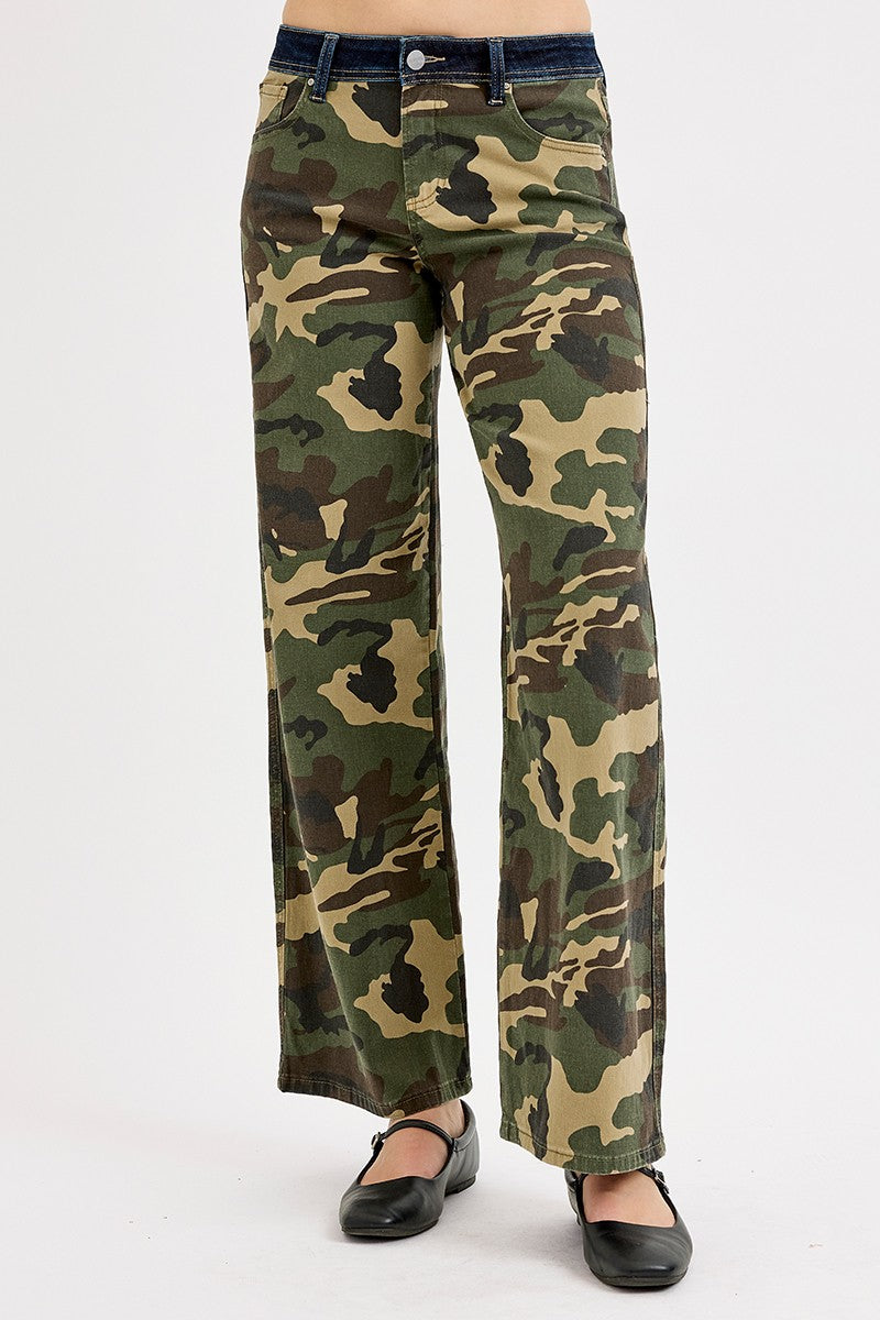 Wide Leg Straight Jeans in Camo