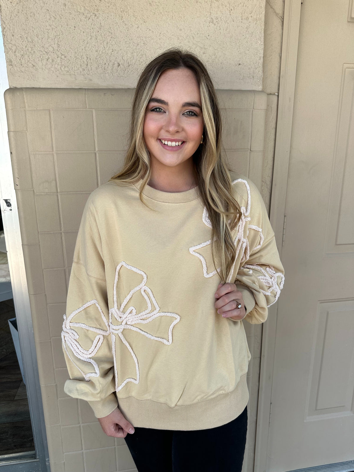 Oversized Bow Sweatshirt in Light Beige