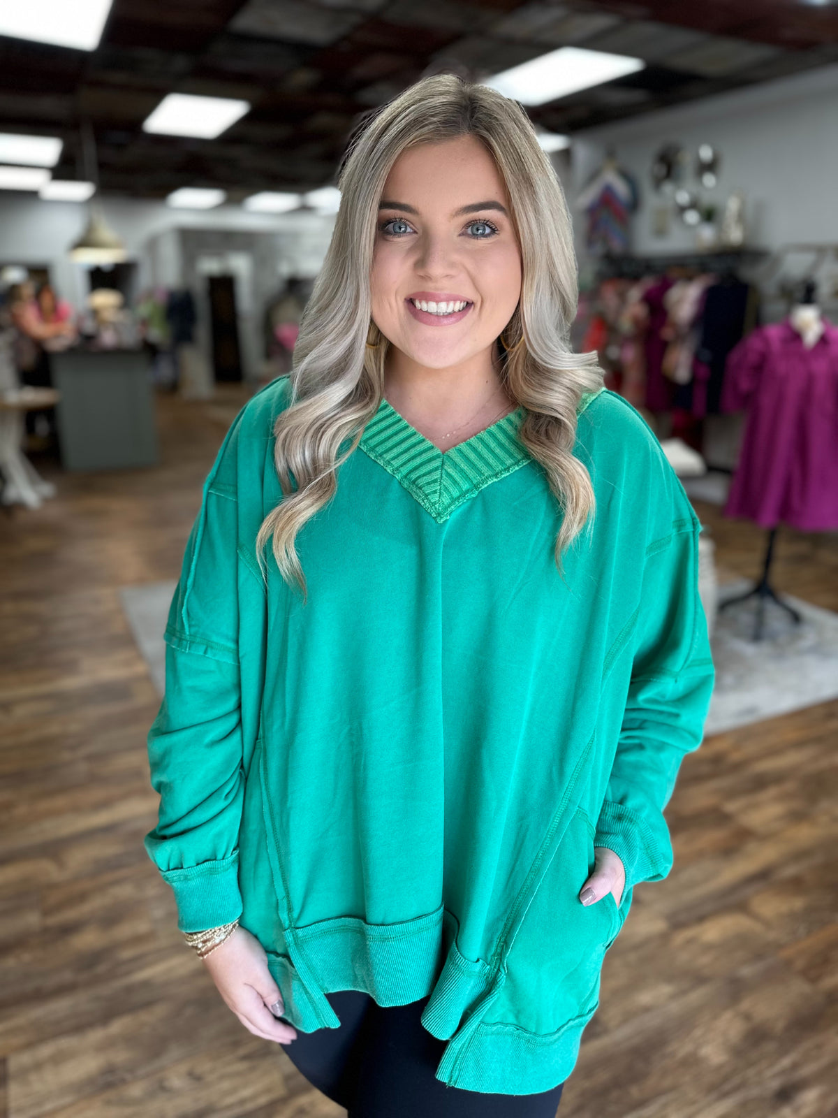 The Diva Pullover in Green